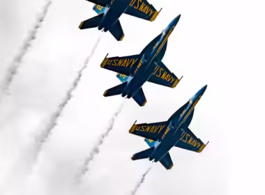 Blue Angels / Kenneth Li / Unsplash